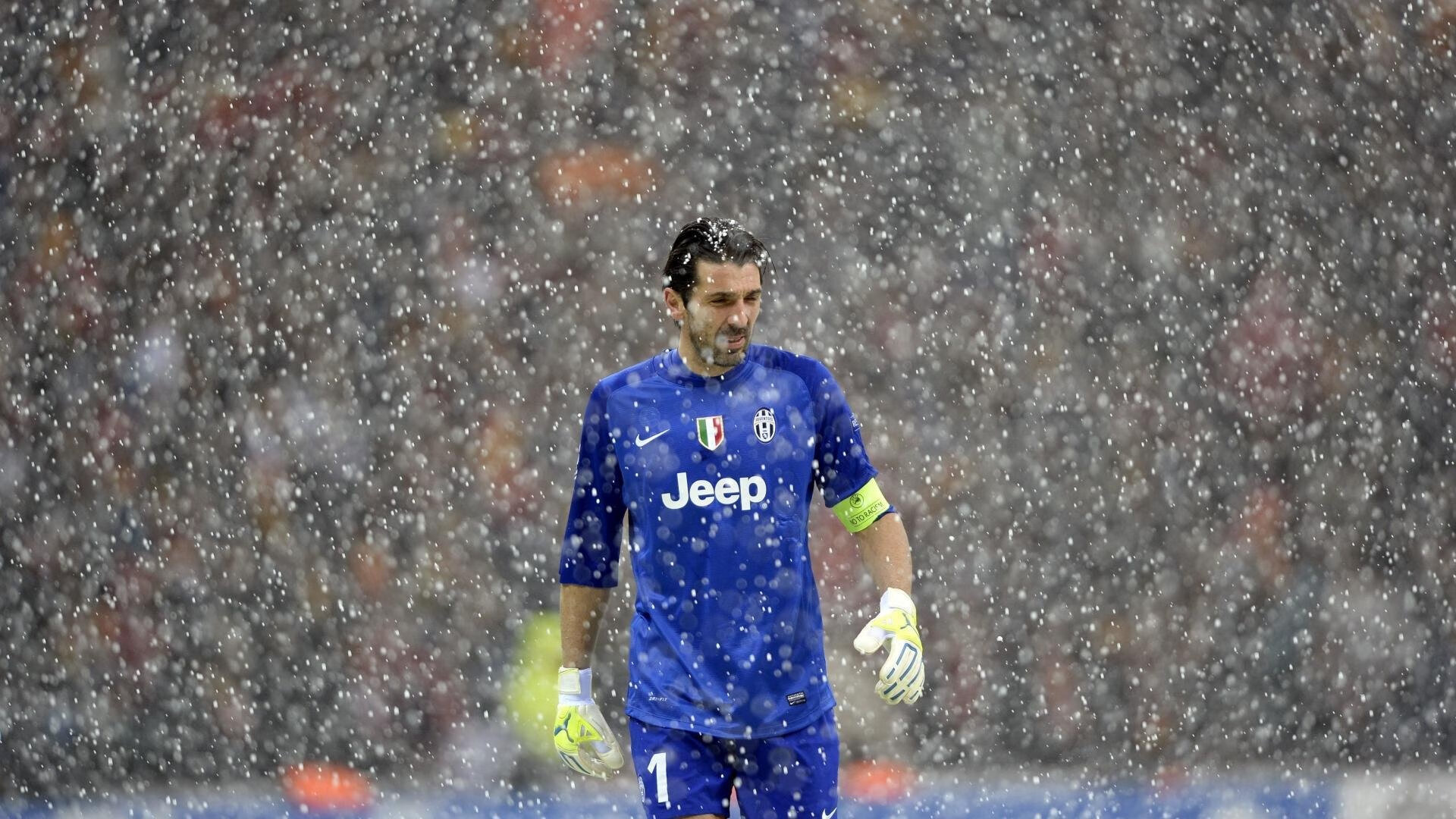 西甲争冠白热化，皇马与巴萨仅差1分，西甲巴萨和皇马比分是多少