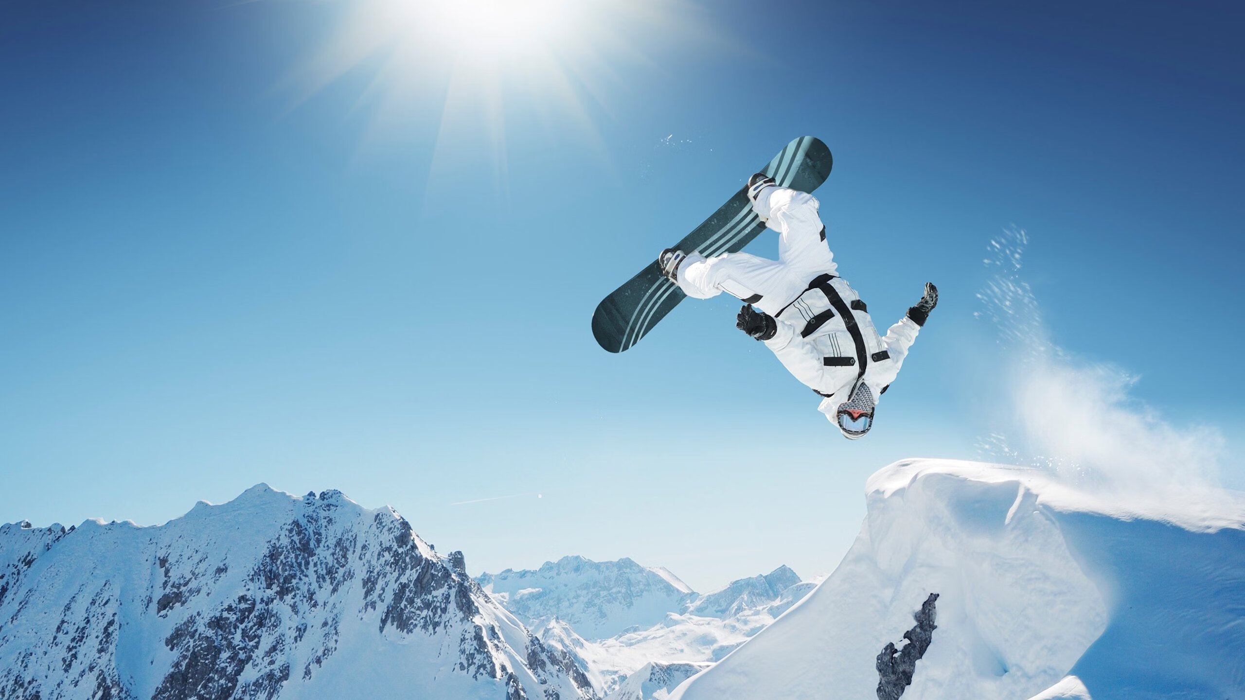 青少年足球联赛线上线下相结合，扩大比赛影响力，青少年的足球联赛